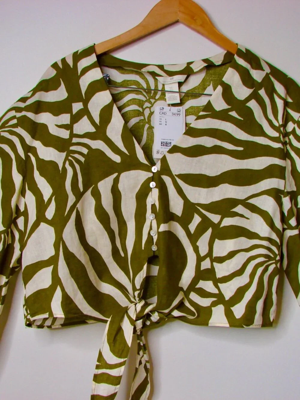 H&M Linen Blend Green White Tie Front Blouse Tropical Summer NEW NWT Large - Picture 3 of 13